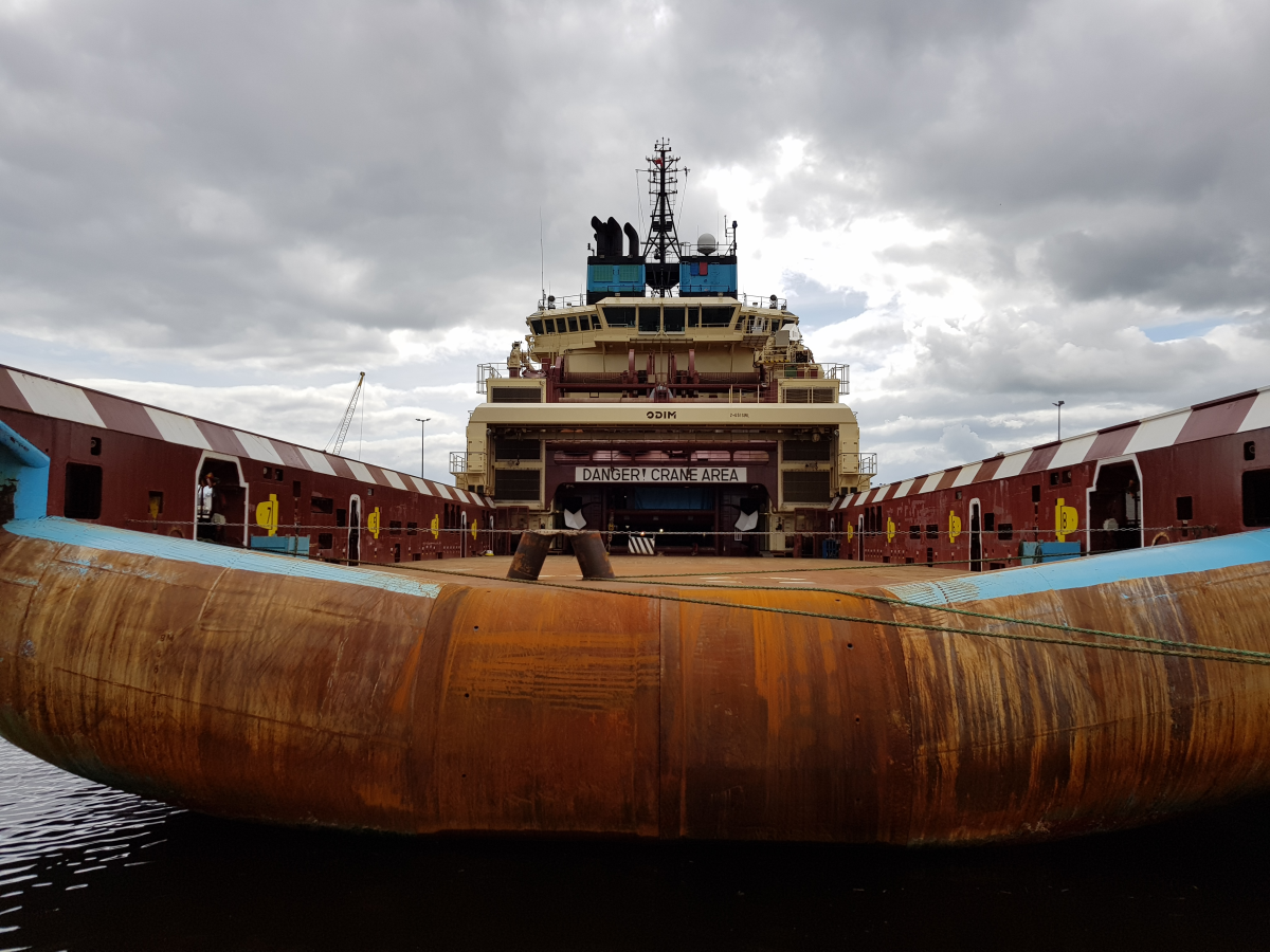 Fortoejning agter (Maersk Laser, Aberdeen).jpg